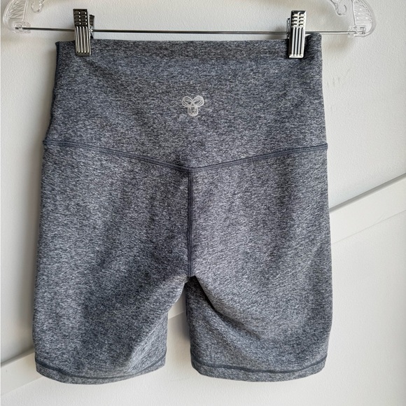 Aritzia TNA Active high rise Heather Blue Grey Butter Soft Bike Shorts 7” size S - Picture 5 of 7
